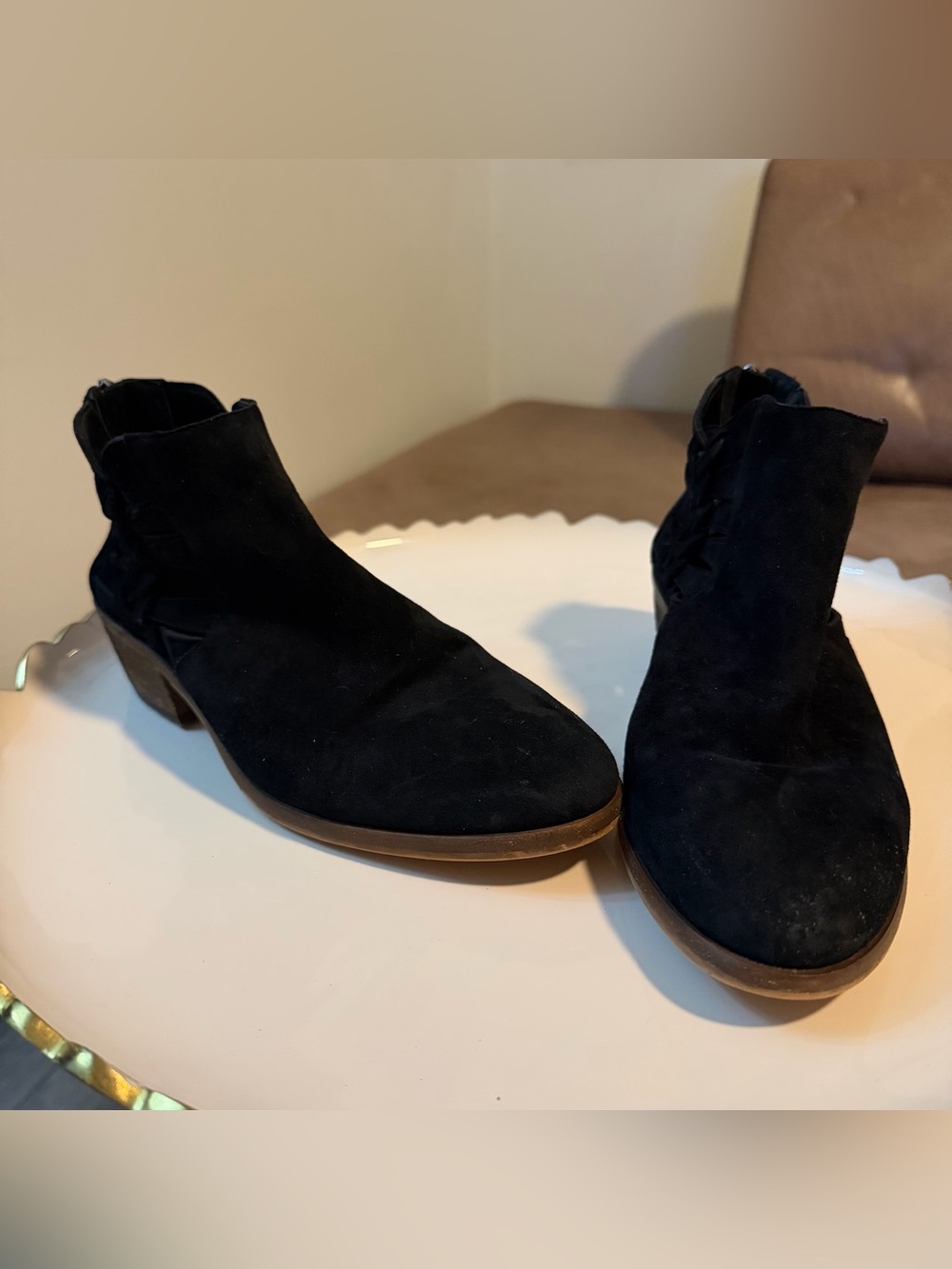 Vince Camuto Black Suede Prestetta Cutout Ankle Booties 6.5